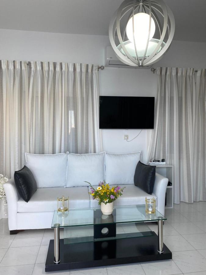 Villa Blanca Haraki Exterior photo